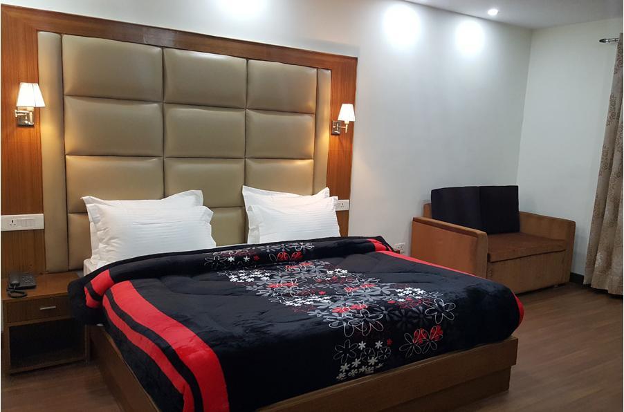 Hotel Kayanat ダルハウジ エクステリア 写真